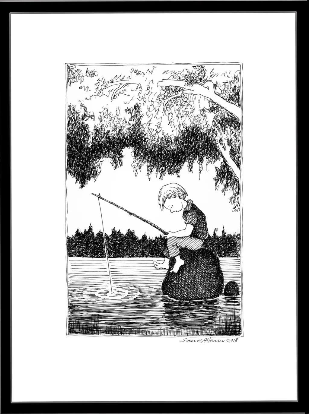 en liten gutt sitter på en stein med ei fiskestang