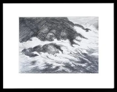 kraftige bølger slår innover svabergene